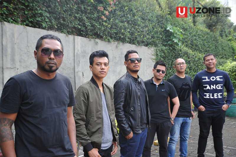 Dancing Flames Kenalkan Single Pertama "Ready for Love"