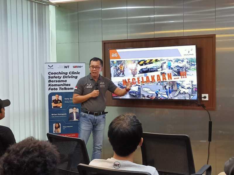 Coaching Clinic II Bersama Wuling dan KFT Telkom Sukses Digelar