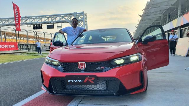 Ngegas Honda Civic Type R di Sirkuit Mandalika, Monster Buas yang Jinak