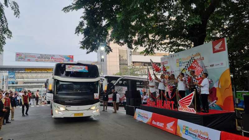 Ribuan Konsumen Honda Berangkat Mudik Bersama ke Kampung Halaman