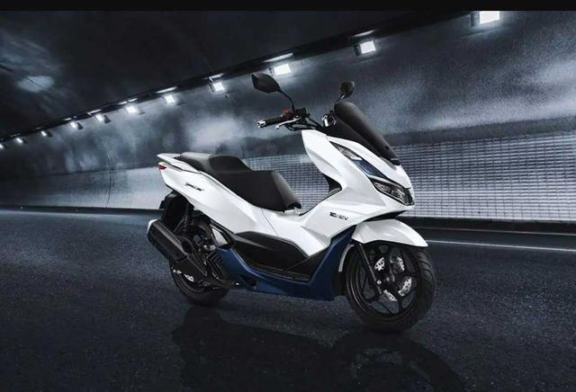 AHM Hentikan Produksi Honda PCX Hybrid di Indonesia, Gak Laku?