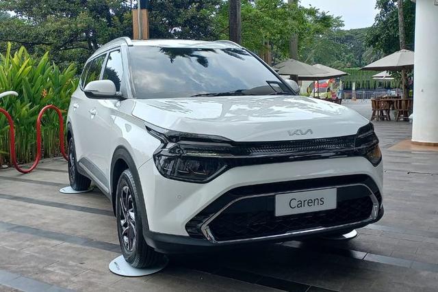 Kia Luncurkan Carens Captain Seat Bermesin 1.500cc