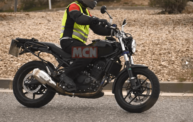 Spyshot Royal Enfield Terbaru Mesin 450cc, Usung Gaya Scrambler 