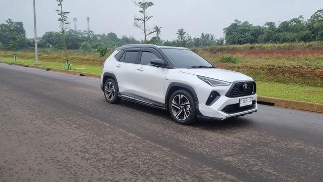 VIDEO: Tunggangi Toyota Yaris Cross Hybrid ke Bromo, Boros atau Hemat?