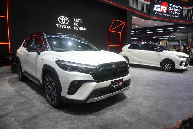 IIMS 2023: GR Sport Hybrid Pertama Pada Corolla Cross Resmi Meluncur   