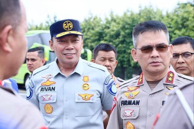 Nasib Pemotor Lawan Arus Nabrak Truk: Tilang dan Tidak Dapat Santunan