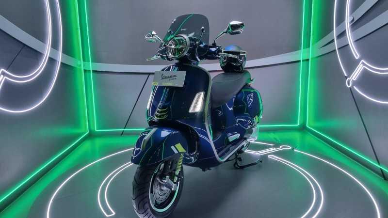 FOTO: Tampilan Segar Vespa GTS 300 Super Tech Terbaru