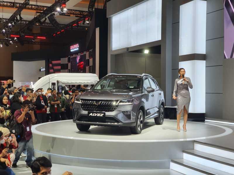 IIMS 2023: Wuling Alvez Goda Konsumen dengan Harga Mulai dari Rp200 Jutaan