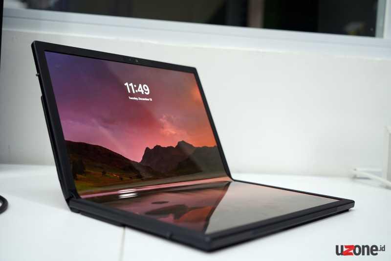 FOTO: Lebih Dekat dengan Asus Zenbook 17 Fold OLED