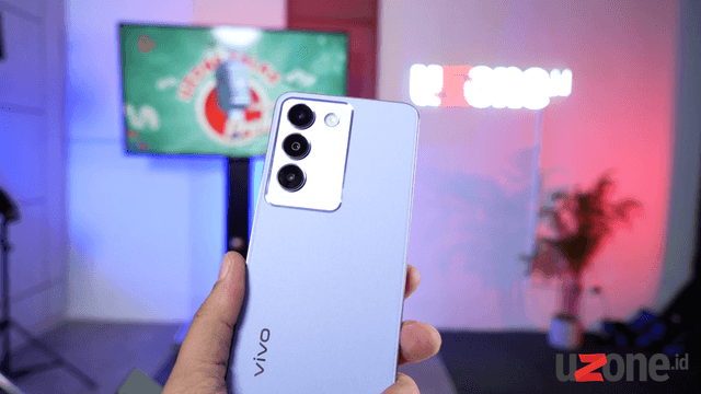 Lebih Dekat dengan Vivo Y100 5G: Plus Minus yang Harus Kalian Tahu