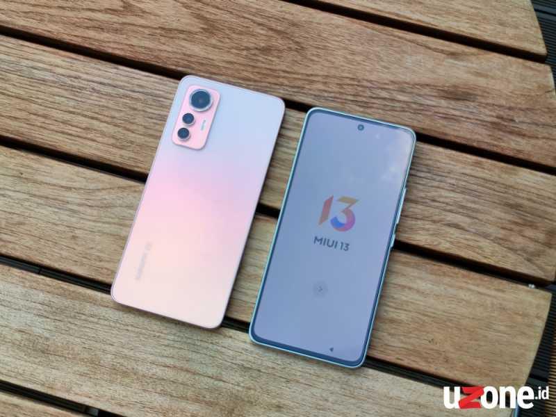 FOTO: Ponsel Cantik nan Ringan, Xiaomi 12 Lite