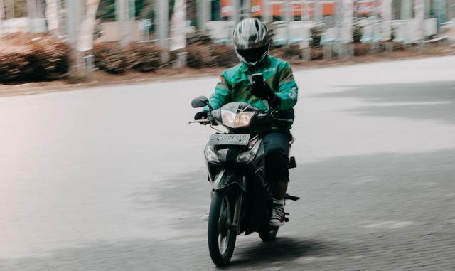 Grab Naikkan Tarif Ojol 11 September Pukul 00.01 WIB