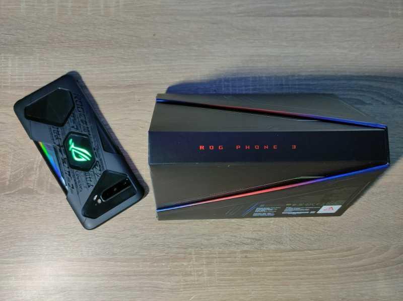 Review Asus ROG Phone 3 Versi Termahal dan Terkencang, yang Kami Suka dan Gak Suka