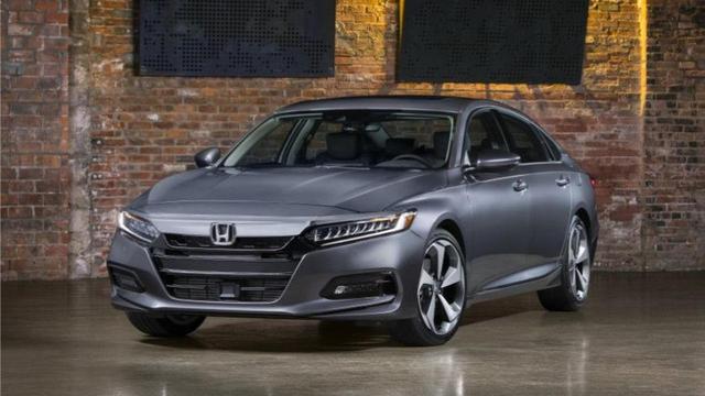 Honda Accord Turbo Siap Saingi Toyota Camry Terbaru