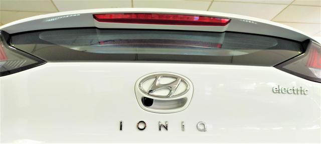 Servis Hyundai Ioniq Electric dan Kona Electric Bisa 1 Tahun Sekali