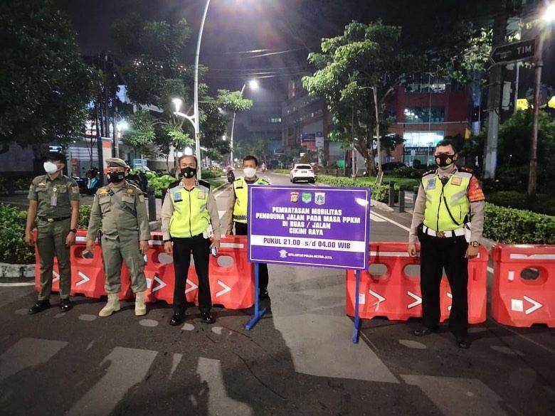 Tengah Malam Ini, Seluruh Pintu Keluar Masuk Jakarta Ditutup