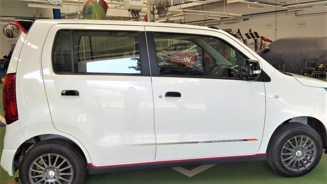 FOTO: Detail Suzuki Karimun Wagon R Edisi Perayaan 50 Tahun