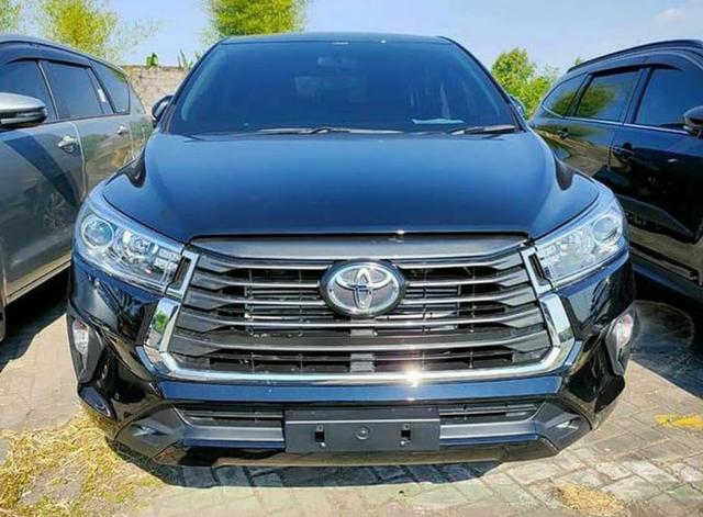 Spyhot Penampakan Toyota Innova Facelift, Apa Beda dengan yang Lama?