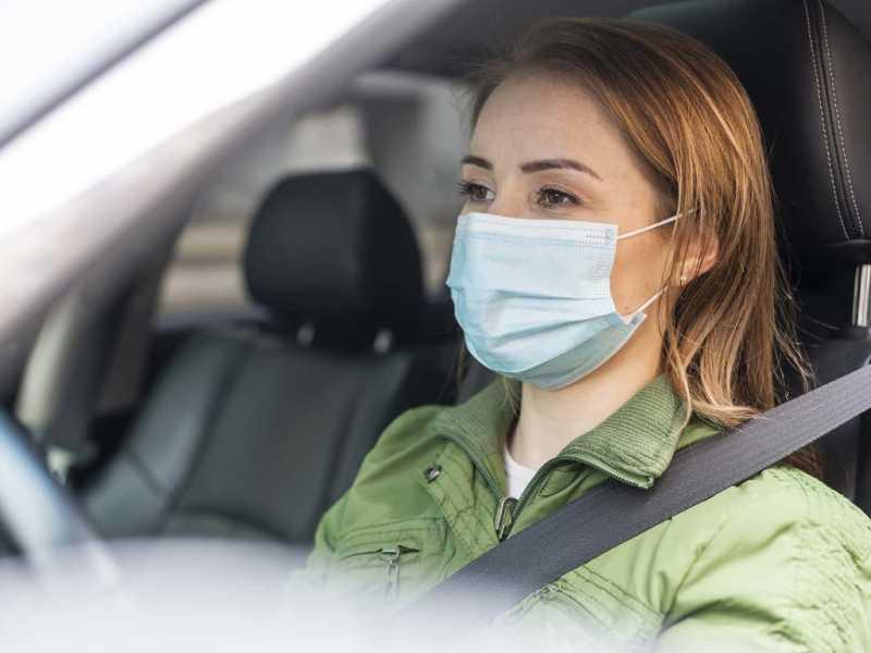 Kontroversi Pakai Masker di Dalam Mobil