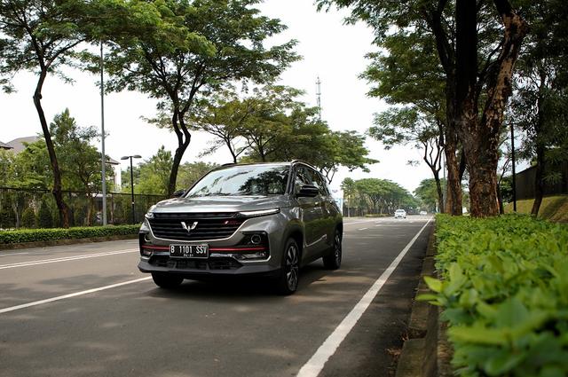 Wuling Umumkan Harga Almaz RS, Mulai Rp340 Jutaan!