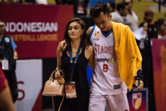 Ini Bukti Lain Agnez Mo dan Wijin Sudah Putus?