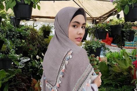 Pakai Niqab di Bandara, Kartika Putri Syok Tas dan Tubuh Diperiksa