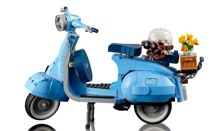 Lego Luncurkan Replika Vespa Klasik, Asli Bikin Ngiler!