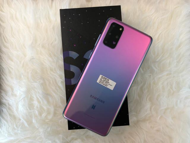 VIDEO: Samsung Galaxy S20+ Edisi BTS Unboxing