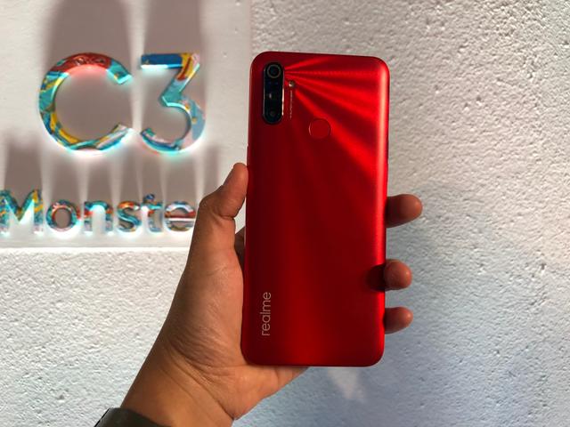 VIDEO: Realme C3, Ponsel Sejutaan dengan Tiga Kamera