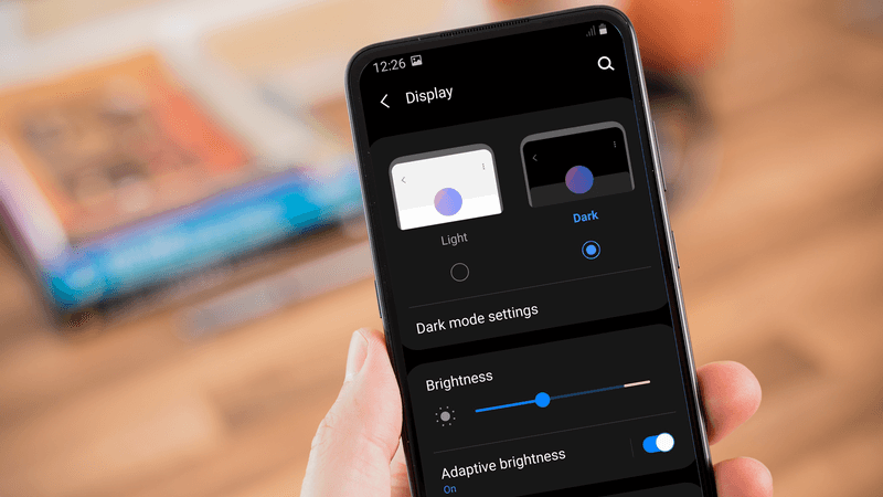 Dark Mode Tidak Bikin Hemat Baterai di Ponsel Android