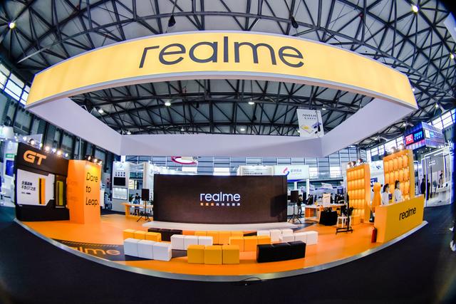 Realme Bidik Segmen Smartphone Premium di 2022