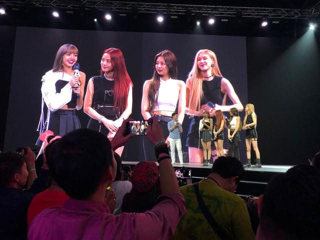 Laporan dari Bangkok: Heboh, Blackpink Goyang Panggung Acara Samsung