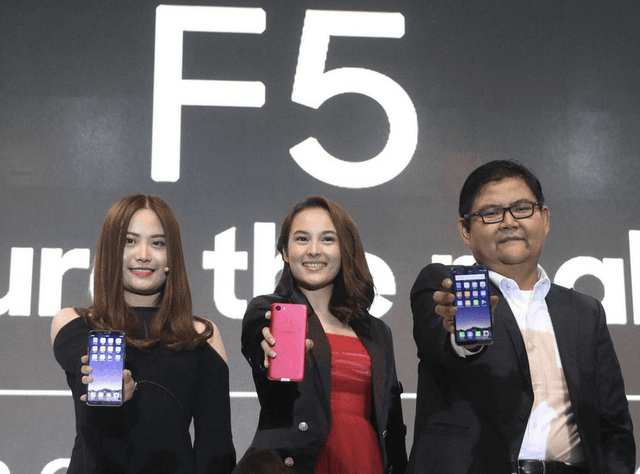 Oppo Rilis F5 dengan Kecerdasan Buatan di Kamera