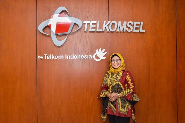 Sah! Wanita ini jadi Direktur Utama Telkomsel