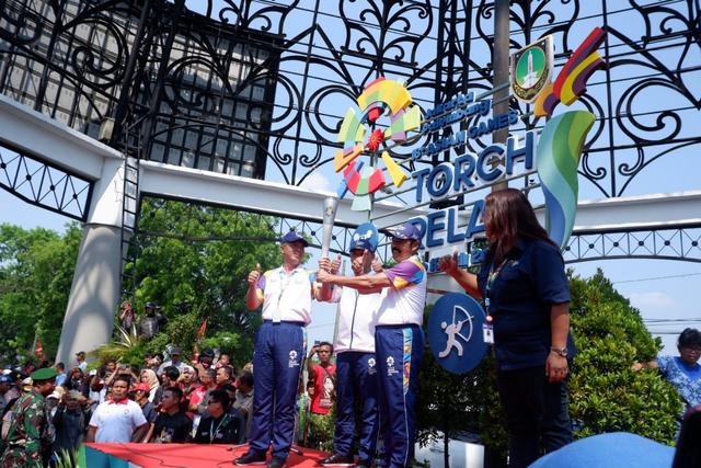 5 Fakta Menarik Pawai Obor Asian Games di Solo