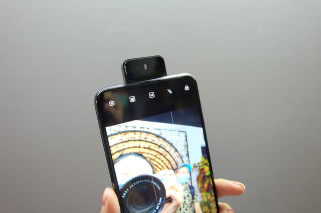 Ini Kisaran Harga ‘Ponsel Vlog’ Asus Zenfone 6 di Indonesia