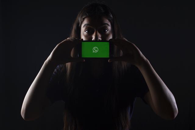 Cara Membuat Dark Mode di WhatsApp 