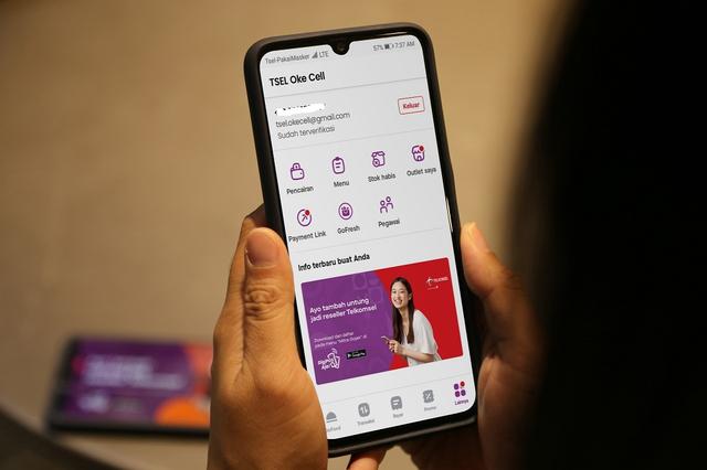 Mitra Usaha Gojek Bisa Jadi Reseller Pulsa dan Kuota Data Telkomsel