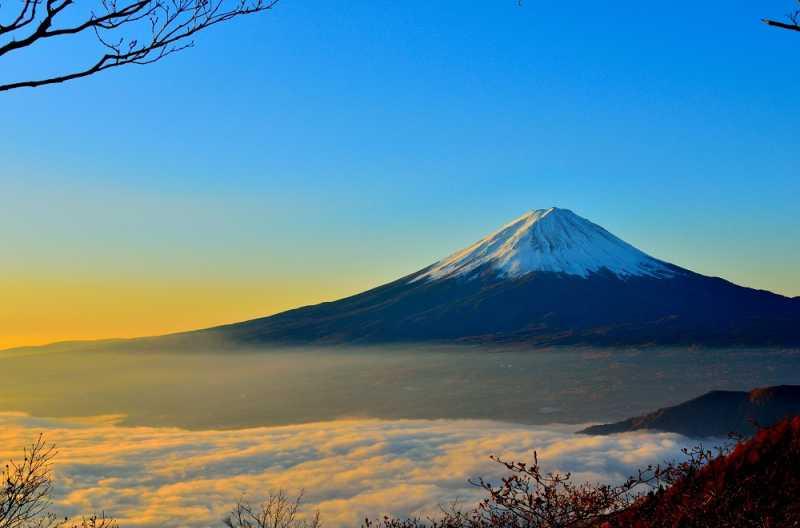 Jalur Pendakian Dibuka, Apa yang Bisa Dilakukan di Puncak Gunung Fuji Jepang?