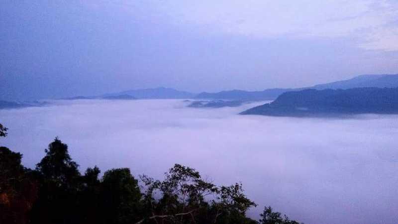 Terlalu Viral, Negeri di Atas Awan Gunung Luhur Sesak Pengunjung