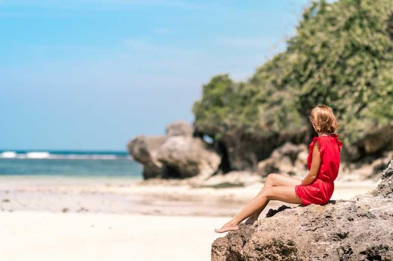 Kalau Kulit Terlanjur Gosong Saat Liburan ke Pantai, Apa yang Harus Dilakukan?