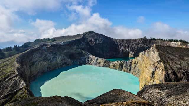 Kamu Bakal Rugi Kalau Belum Berlibur ke Danau Kelimutu di Nusa Tenggara Timur