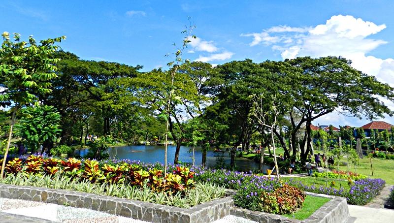 5 Rekomendasi Taman Cantik untuk Wisata Murah di Surabaya