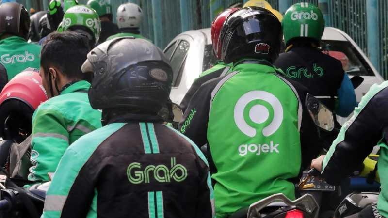 Pengguna Lebih Sering Pesan Makanan di GrabFood Ketimbang GoFood