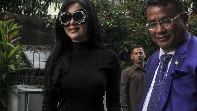 Syahrini Dijadwalkan Diperiksa di Sidang First Travel Besok