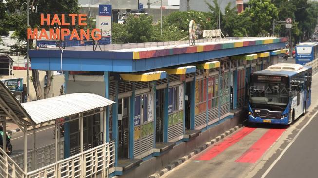 Rekor Baru, Penumpang Busway Tembus 800 Ribu dalam Sehari