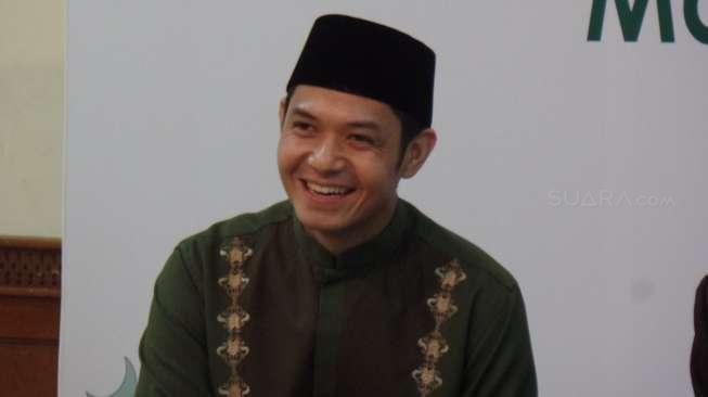 Bertemu Ustadz Abdul Somad, Dude Harlino: Alhamdulillah...