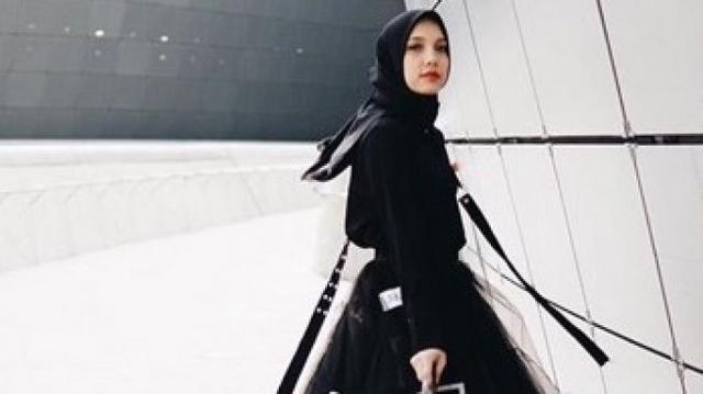 Hijabers, Berani Tampil dengan Gaya Edgy?