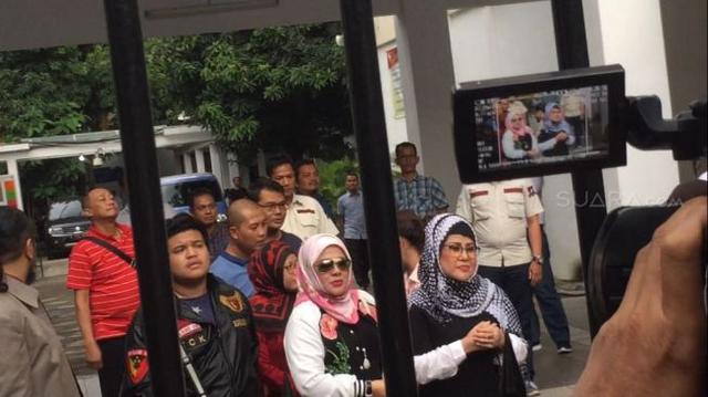 Dhawiya Terancam Batal Nikah, Elvy Sukaesih: Allah yang Atur