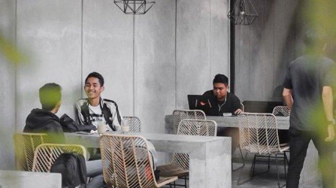 Mengintip Syahdunya Kedai Kopi Ray Coffee di Yogya, Milik Adik Boy William